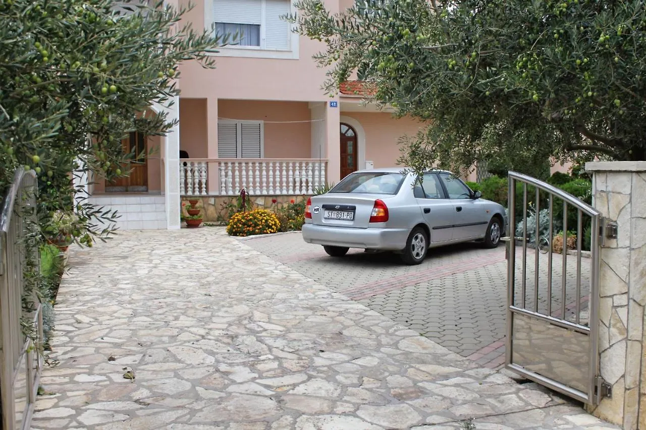 Apartments With A Parking Space Vrsi - Mulo, Zadar - 5796 0*,